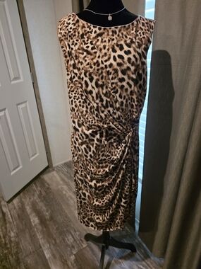 Sleeveless Leopard-Print Midi Dress in Brown